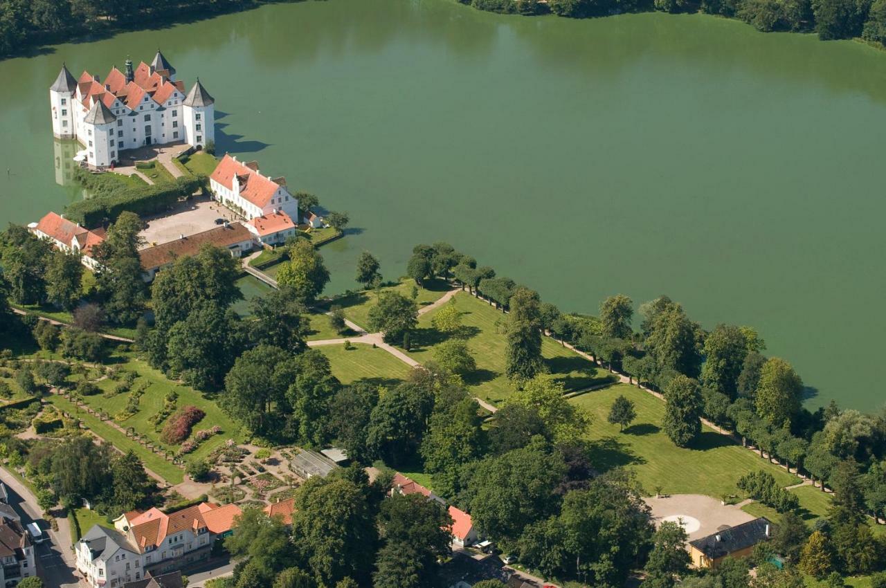 Schloss Gluecksburg Glücksburg Exterior foto