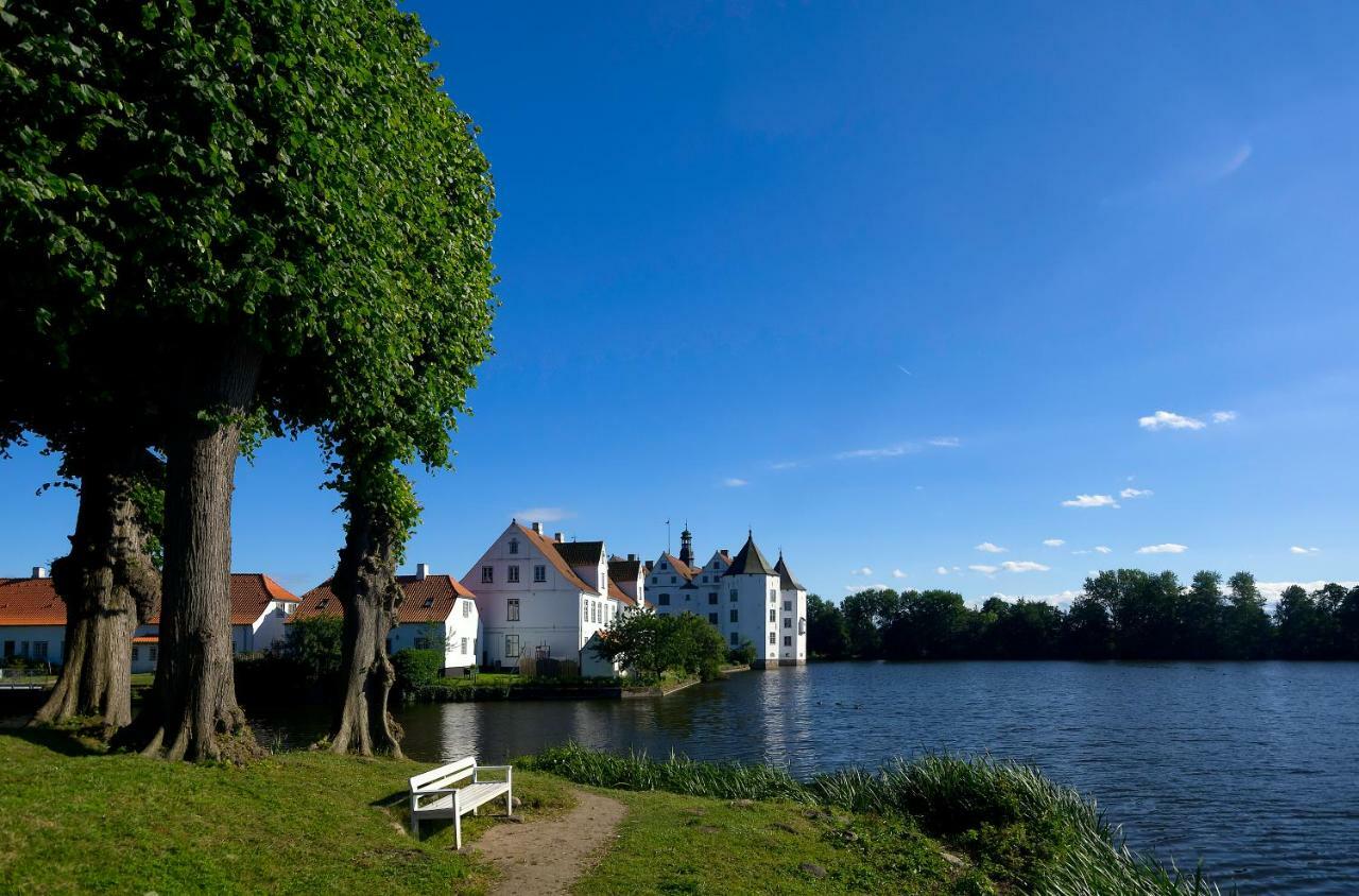 Schloss Gluecksburg Glücksburg Exterior foto